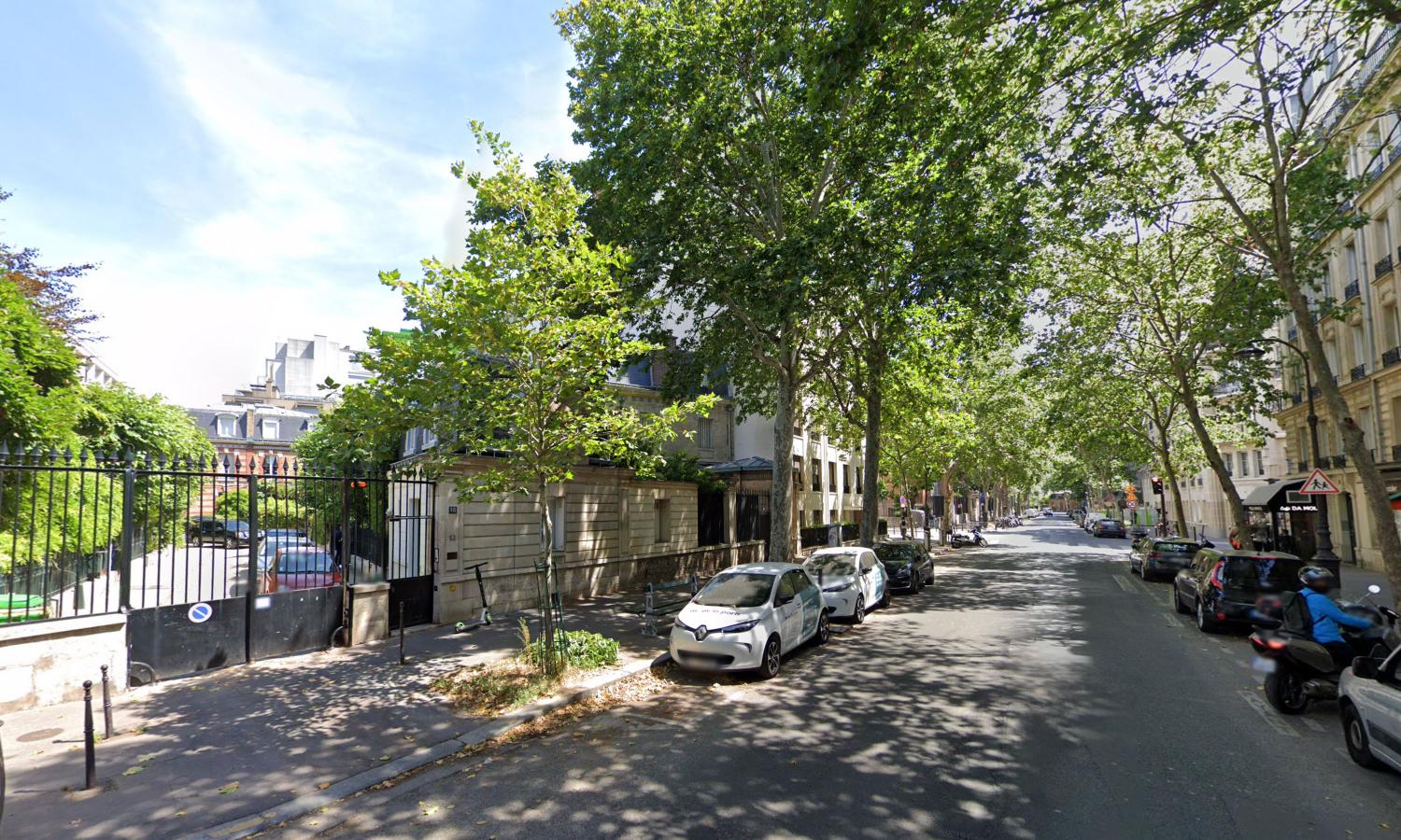 RESIDENTIAL AREA IN PARIS